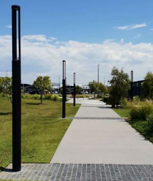 Decorative pathway lighting